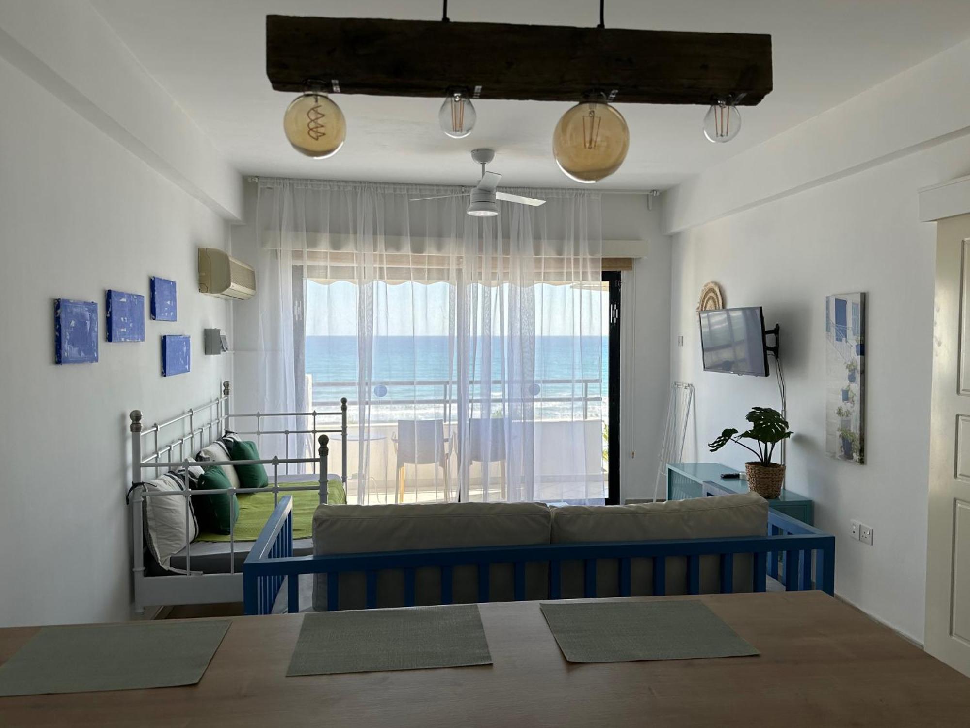 Krasas Beach ลาร์นาคา ภายนอก รูปภาพ